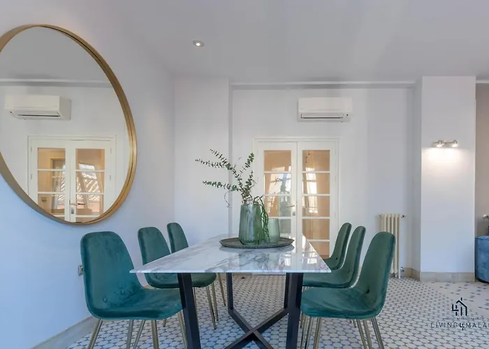 Living4Malaga Majestic Granada Street