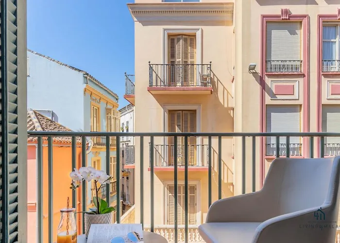 Living4Malaga Majestic Granada Street